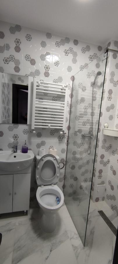 Home Naya Bukarest Kültér fotó