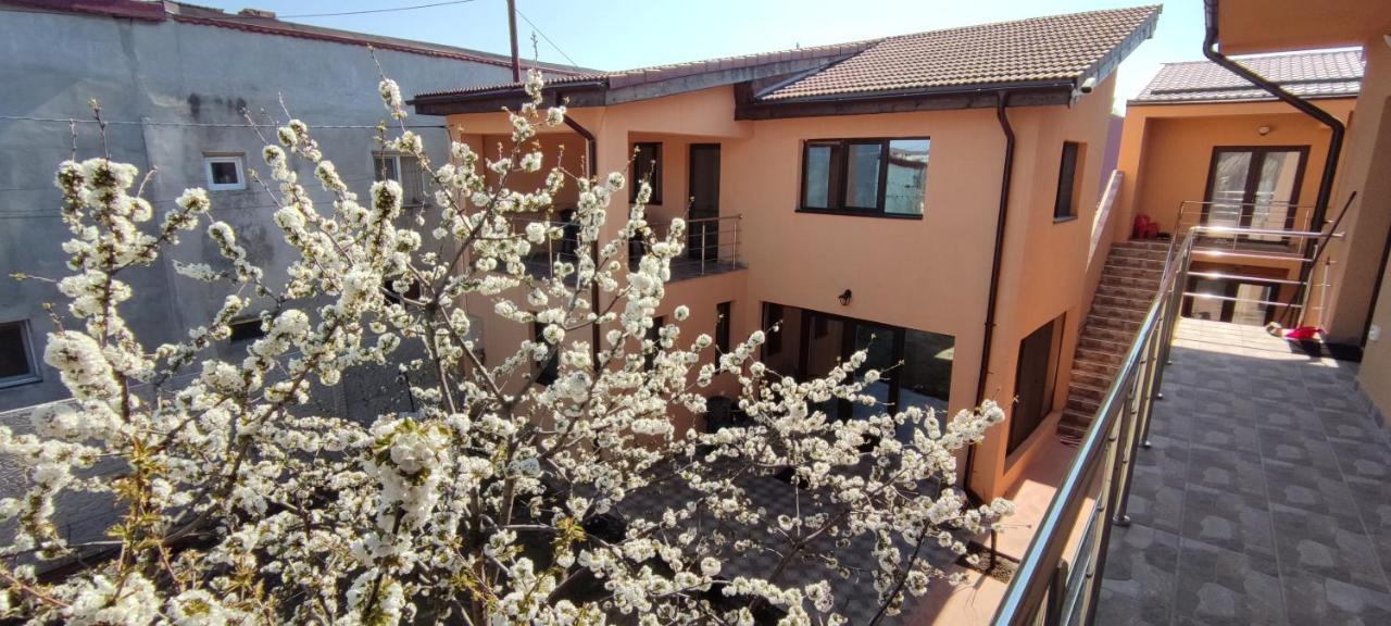Home Naya Bukarest Kültér fotó