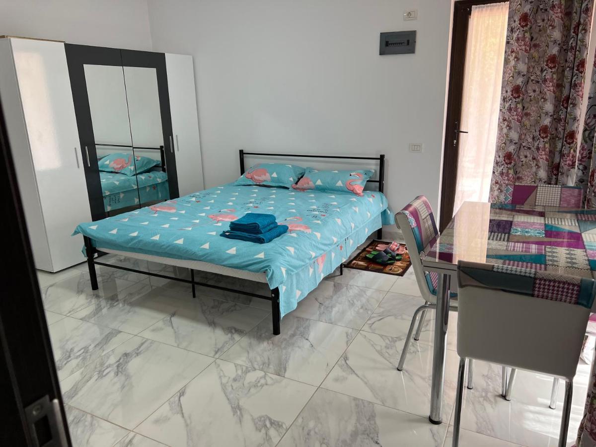 Home Naya Bukarest Kültér fotó